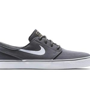Stefan Janowski SB Grey